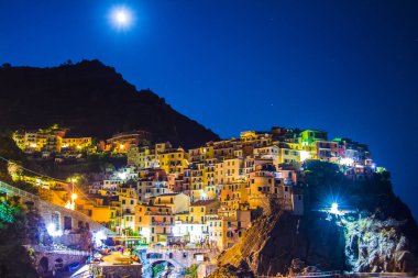 Manarola (Cinque Terre), gece, La Spezia, İtalya.