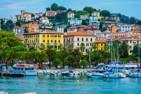 Mirabello Limanı. La Spezia, İtalya