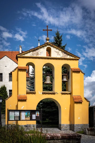 Strzelin Poland Серпня 2021 Дзвіниця Тріумфу Парафіяльної Церкви Хреста — стокове фото