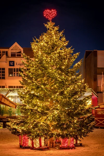 Hafnarfjordur Iceland December 2021 Christmas Market Hafnarfjordur Town Christmas Tree — Stock Photo, Image