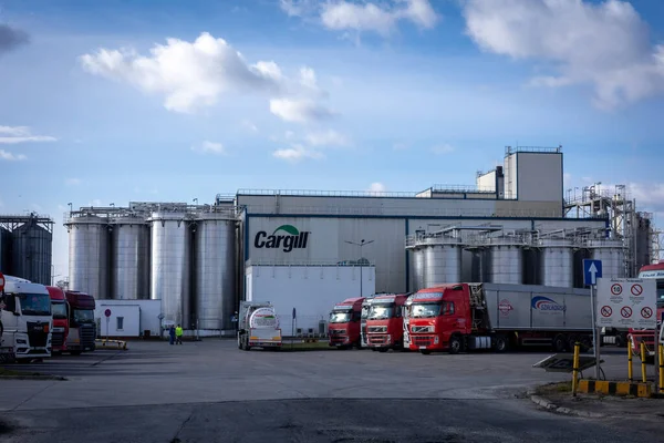 Wroclaw Polsko Února 2022 Cargill Food Corporation Factory Trucky Zaparkované — Stock fotografie