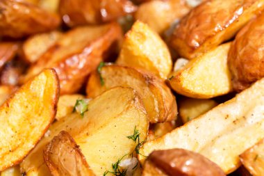 İştah açıcı taze fırında patates.