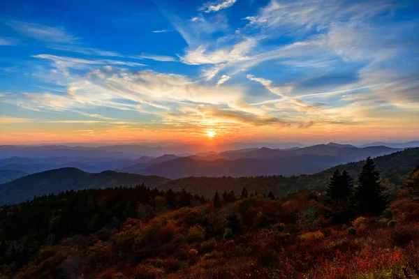 Aufgenommen Auf Dem Blue Ridge Parkway Gerade Als Die Sonne — Stockfoto