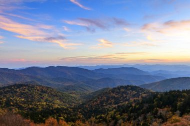 Blue Ridge Parkway 'de Günbatımının Tanığı