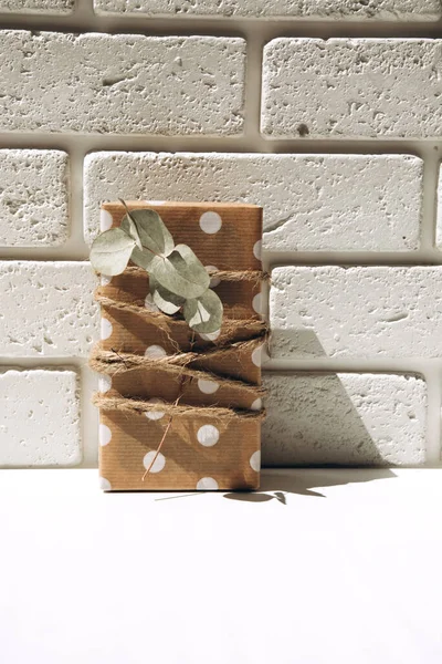 Gift Wrapped Kraft Paper White Circles Tied Twine Decorated Dry — Fotografia de Stock