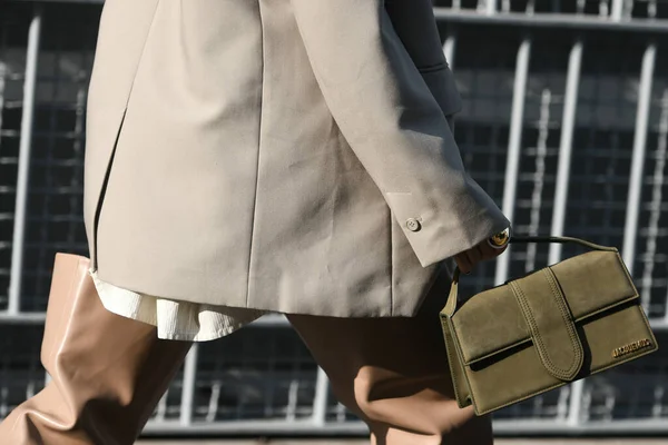 Mailand Italien September 2021 Streetstyle Outfit Modische Frau Mit Khaki — Stockfoto