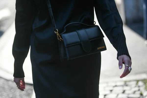 Milão Itália Setembro 2021 Roupa Estilo Rua Mulher Elegante Vestindo — Fotografia de Stock