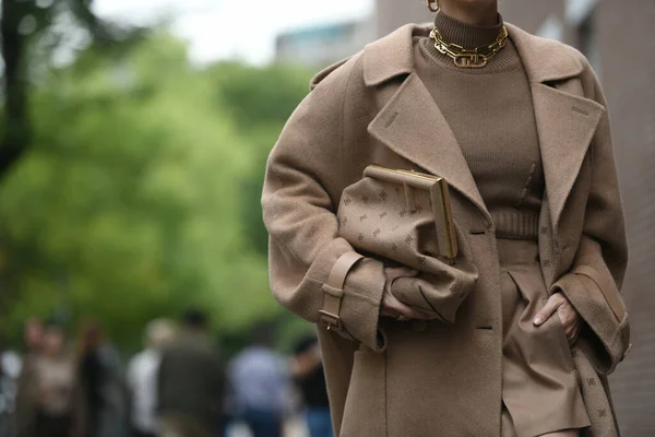Milánó Olaszország Szeptember 2021 Street Style Outfit Fashionable Woman Wearing — Stock Fotó