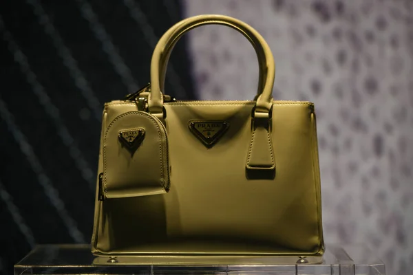 Milan Italy September 2021 Prada Luxury Fashionable Handbag New Collection — Stock Photo, Image