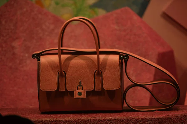 Milán Italia Septiembre 2021 Hermes Lujo Bolso Moda Nueva Colección — Foto de Stock