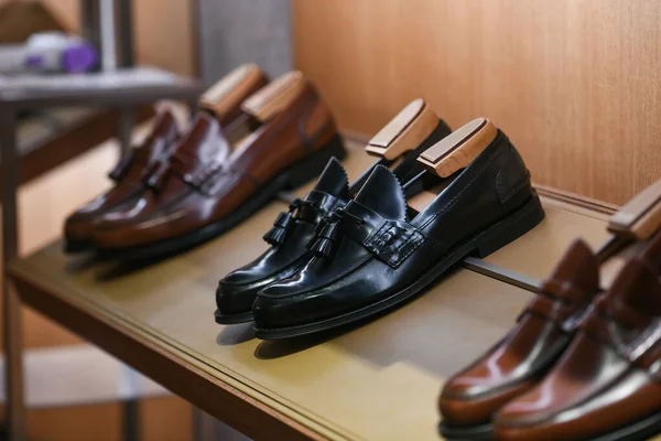 Men Shoes Elegant Shop — стоковое фото