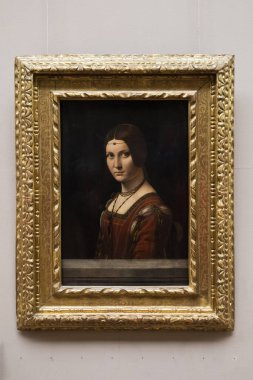Paris, Fransa: 06 Mayıs 2017 - Leonardo da Vinci 'nin La Belle Ferronnire' si, Louvre Müzesinde Bilinmeyen Bir Kadının Portresi olarak da bilinir..