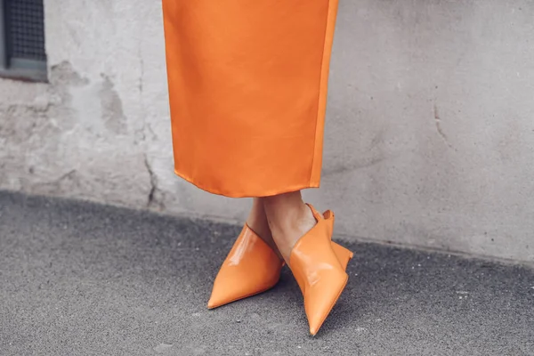 Milan Italy February 2022 Elegant Woman Wearing Orange Long Dress — Foto Stock