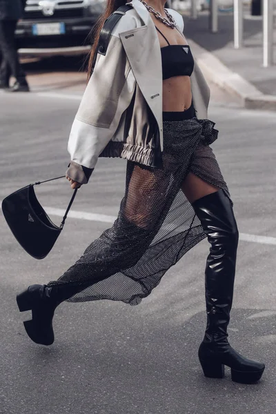 Milan Italy February Street Style Woman Wearing Prada Outfit — Stock Photo, Image