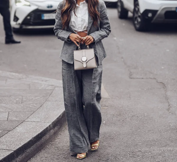 Milano Febbraio Street Style Donna Vestita Con Camicia Bianca Giacca — Foto Stock