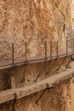 Kral 'ın patikasının ayrıntıları Guadalhorce geçidinde asılı.