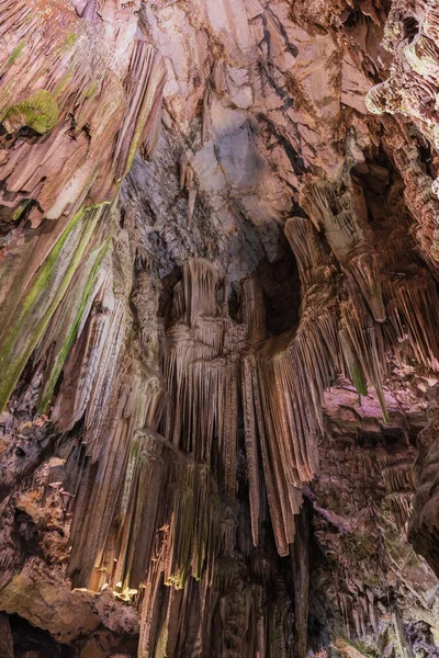 Nombreuses Stalactites Provenant Plafond Grotte Saint Michel Intérieur Rocher Gibraltar — Photo