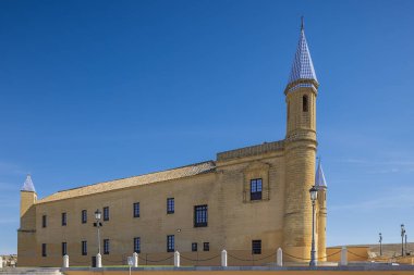 Osuna Üniversitesi yandan görünüyor.
