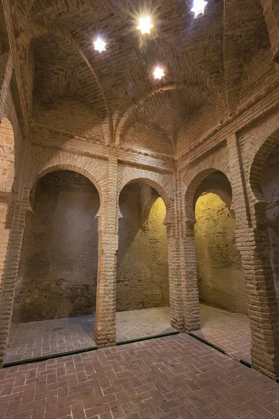 Jerez de la Frontera 'nın Alcazar' ındaki Arap hamamlarında samimi bir manzara