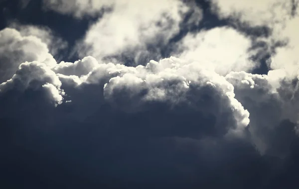 Nubes Blancas Esponjosas Primer Plano Como Fondo —  Fotos de Stock