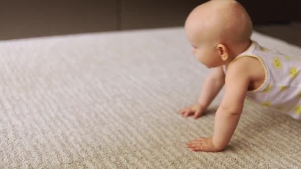 Baby Girl Crawling All Fours Floor Home — Stok Video