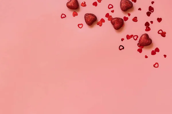 Valentines Amor Ideias Conceito Casamento Moldar Corações Vermelhos Fundo Rosa — Fotografia de Stock