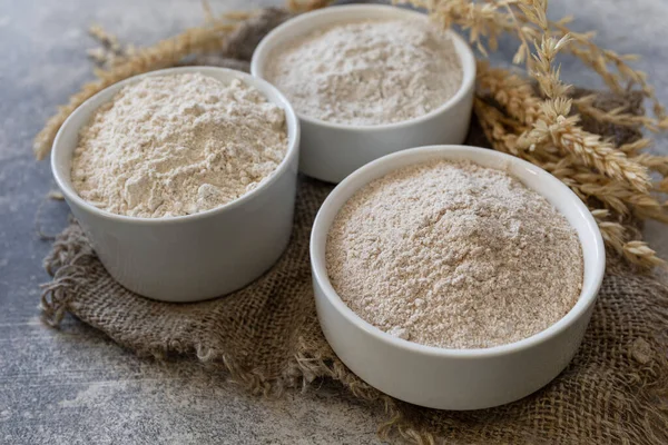 Food Baking Ingredient Wheat Flour Coarse Whole Wheat Grains Wheat — Foto de Stock