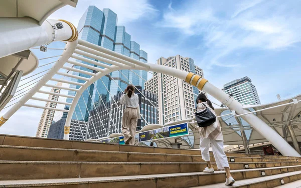 Bangkok Thailand Δεκεμβριου 2021 Skywalk Chong Nonsi Στο Sathorn Bussiness — Φωτογραφία Αρχείου