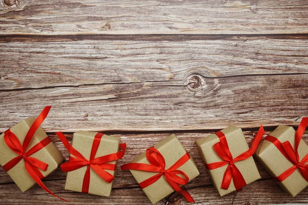 Caja Regalo Con Copia Espacio Sobre Fondo Madera —  Fotos de Stock