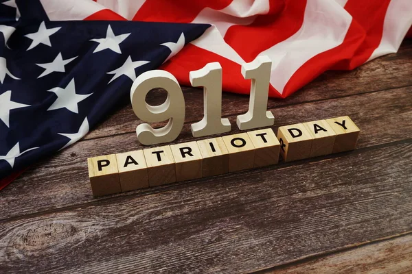 911 Patriot Day Λέξη Αλφάβητο Γράμματα Σημαία Ηπα Ξύλινο Φόντο — Φωτογραφία Αρχείου