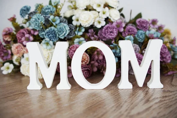 Щасливий День Матері Мамою Слово Прикрасою Квіткового Букета — стокове фото