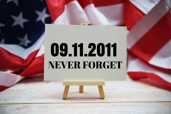 911 Never Forget Text Messege Usa Flag Wooden Background — Zdjęcie stockowe