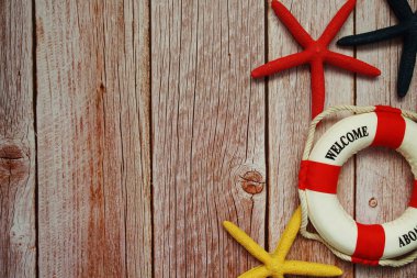 Ahşap arka planda uzay kopyası bulunan Deniz Ürünleri Dekorasyonu