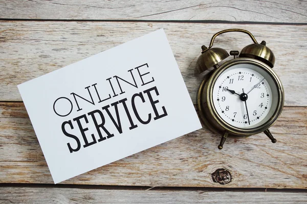 Online Service Μήνυμα Κειμένου Ξυπνητήρι Ξύλινο Φόντο — Φωτογραφία Αρχείου