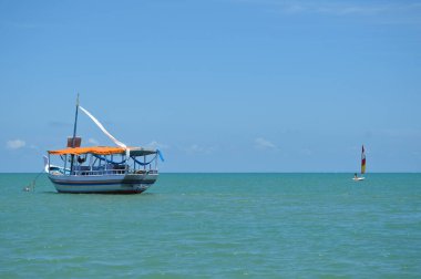 Brezilya, Morro de So Paulo sahilinde tekne.