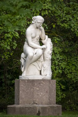 Rusya Pavlovsk 'taki Erminia mermer heykeli