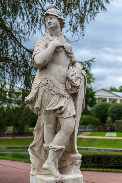 Sculpture Allégorique Marbre Vaillance Militaire Dans Parc Selo Tsarskoe Saint — Photo