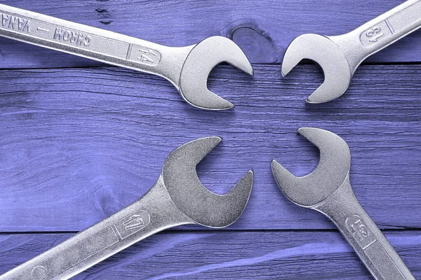 Set Wrenches Wrenches Several Different Sizes Natural Wooden Background Trendy — Stock Photo, Image