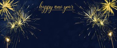 Mutlu Yeni Yıl Partisi, şenlikli arka plan panoraması uzun zamandır mavi gece dokusunda altın sarısı havai fişekler. 