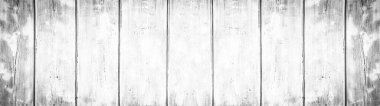 Eski beyaz gri boyanmış kırsal parlak parlak ahşap desen - ahşap arka plan panorama pejmürde