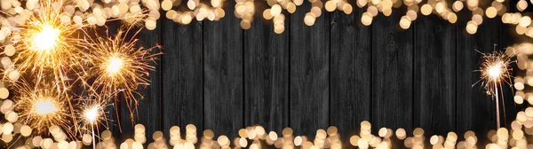 Silvester Pozadí Banner Panorama Long Jiskry Boheh Světla Rustikální Dřevěné — Stock fotografie