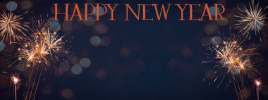 Mutlu yıllar Havai fişek Partisi arka plan panoraması Uzun havai fişek ve lacivert gece ışıkları 