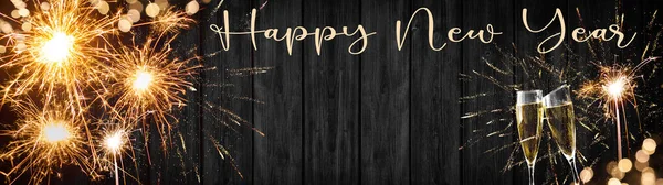 Щасливий Новорічний Фон Банерна Панорама Довгі Блискавки Золотий Феєрверк Тости — стокове фото
