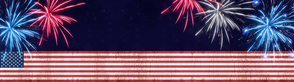 Панорама Американського Свята Американський Прапор Червоний Білий Синій Феєрверк Темно — стокове фото