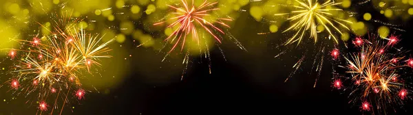 Fireworks Pozadí Prapor Panorama Barevný Slavnostní Ohňostroj Zlatožlutým Bokeh Letní — Stock fotografie