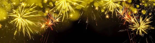 Панорама Фонового Баннера Fireworks Красочный Праздничный Фейерверк Золотисто Желтым Боке — стоковое фото