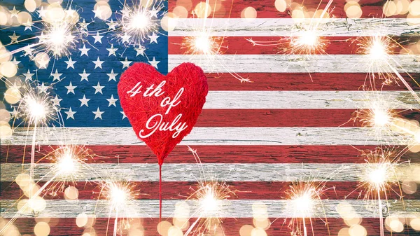 Temmuz Arkaplanınız Kutlu Olsun Amerikan Bayrağı Kalbi Havai Fişekli Ahşap — Stok fotoğraf