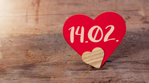 Szczęśliwych Walentynek Tło Kartki Życzeniami Dwa Serca Wykonane Drewna Drewnianym — Zdjęcie stockowe
