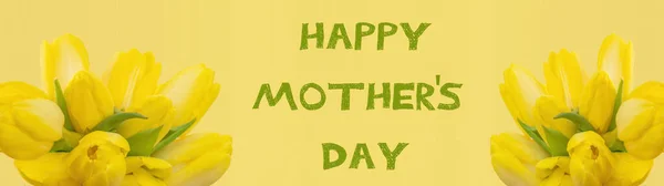 Happy Mother Day Background Букет Жовтих Тюльпанів Зеленого Написання Ізольовані — стокове фото