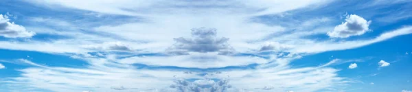 雲の背景バナーパノラマ 夏の天気 — ストック写真